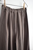 画像3: TRAVAIL MANUEL レーヨンリネンストレッチ 2タックワイドパンツ