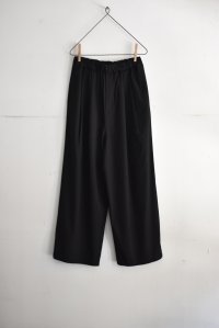 TRAVAIL MANUEL レーヨンリネンストレッチ 2タックワイドパンツ