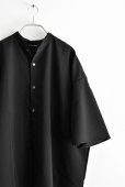 画像2: TRAVAIL MANUEL ハイツイストストレッチ バンドカラーSH (2)