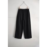 TRAVAIL MANUEL ハイツイストストレッチ バームパンツ