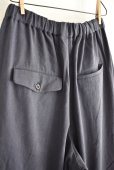 画像9: TANG リネンコットンツイル クロップド ボリュームパンツ (9)