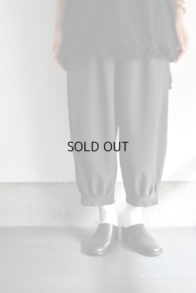 画像2: NO CONTROL AIR オクタグラムポリエステル 裾8タックパンツ