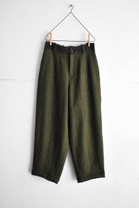 vmヴ―ム ライトウールサージ ワイドテーパーラインパンツ