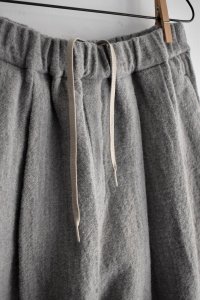 画像6: TRAVAIL MANUEL ウール/リネンミルド 2タックトラウザー (6)